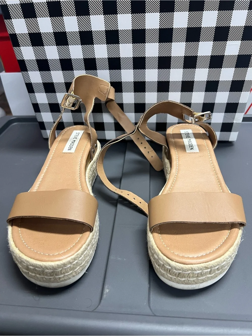 Platform sandals